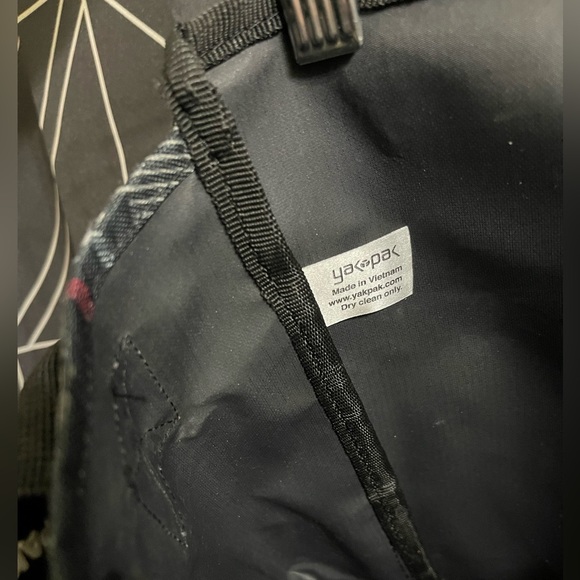 Vintage satchel style bag. Yak Pak. Lightly used. Black, grey & red plaid - Picture 2 of 4